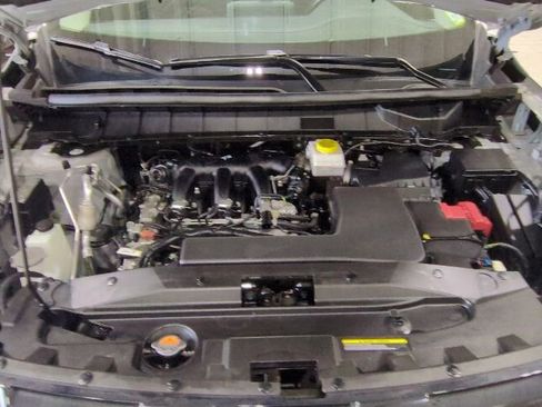 Used 2024 Nissan Pathfinder SV AWD/4WD image 19