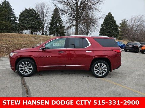 Used 2020 Chevrolet Traverse Premier image 1