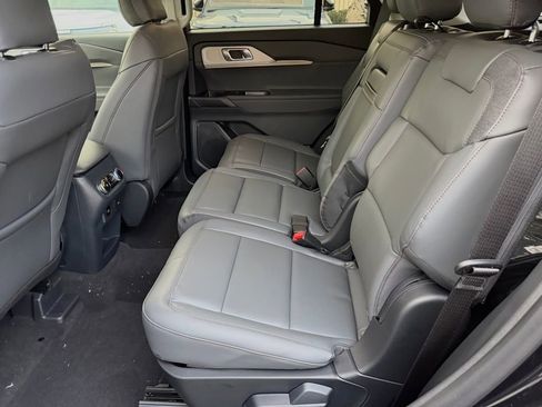 New 2026 Ford Explorer Active RWD image 28