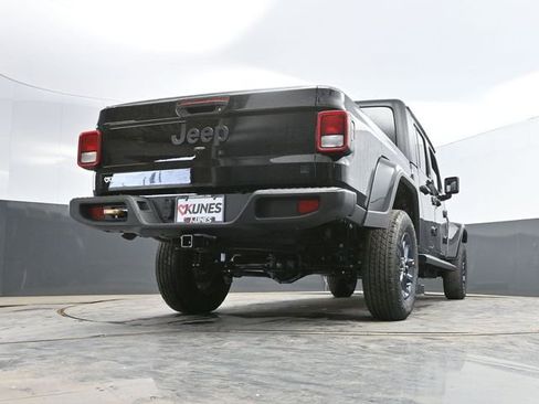 New 2026 Jeep Gladiator Sport AWD/4WD image 43