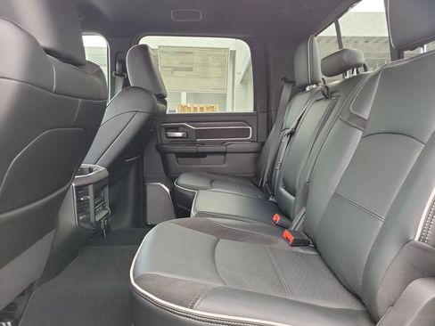 New 2026 RAM 2500 Laramie AWD/4WD image 24