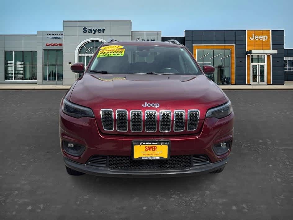 Used 2021 Jeep Cherokee Latitude Lux w/ Comfort/Convenience Group AWD/4WD image 2