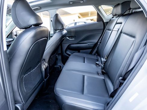 Used 2024 Hyundai Kona Limited FWD image 30