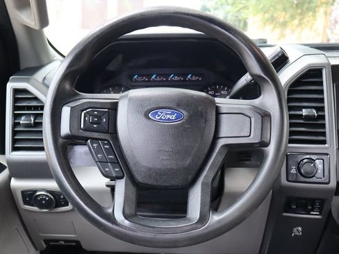 Used 2018 Ford F250 XL w/ Power Equipment Group AWD/4WD image 18