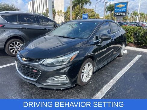 Used 2017 Chevrolet Cruze LT w/ Convenience Package image 2