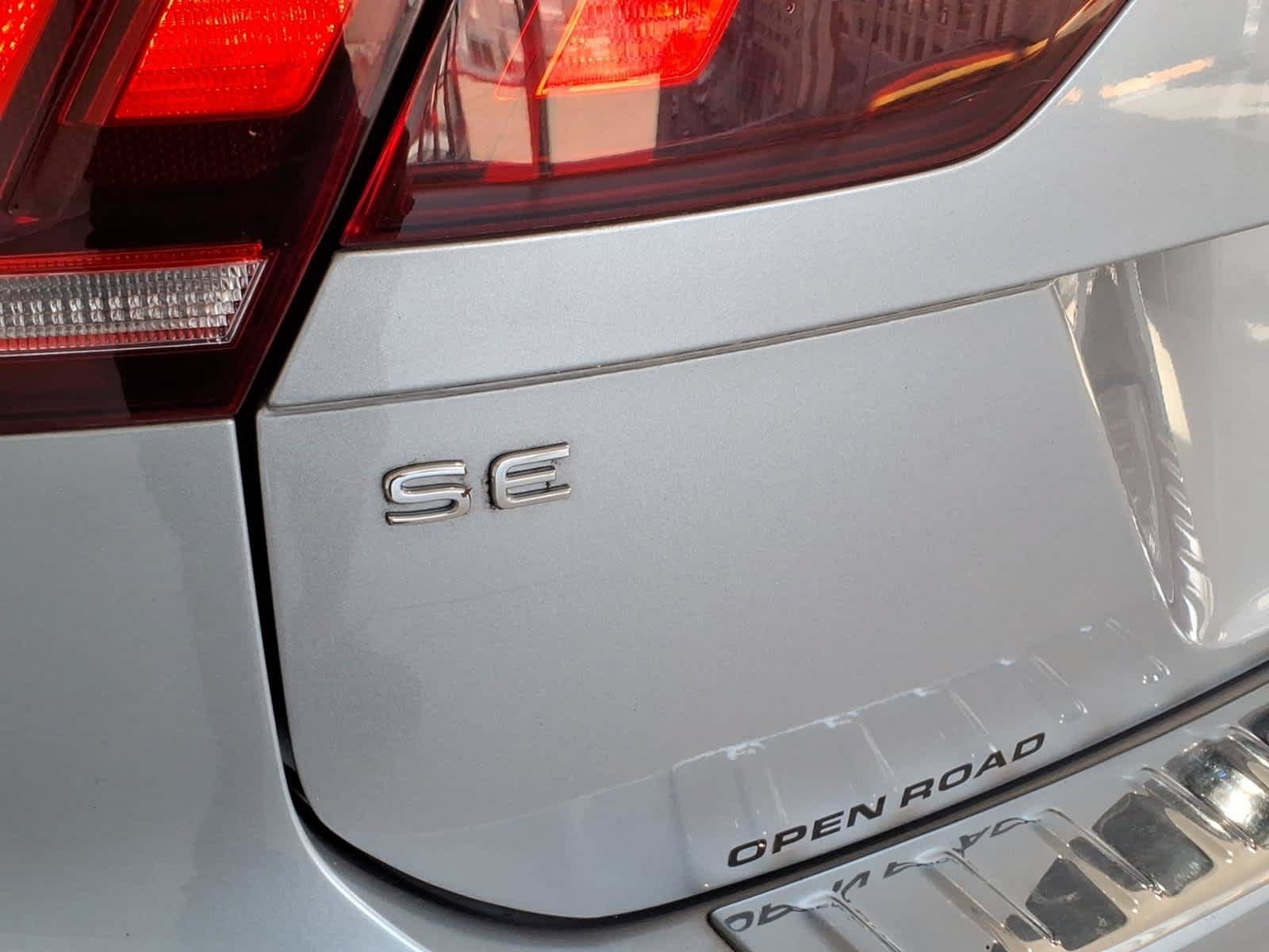 Used 2022 Volkswagen Tiguan SE AWD/4WD image 7