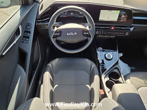 New 2026 Kia Niro Wind FWD image 14
