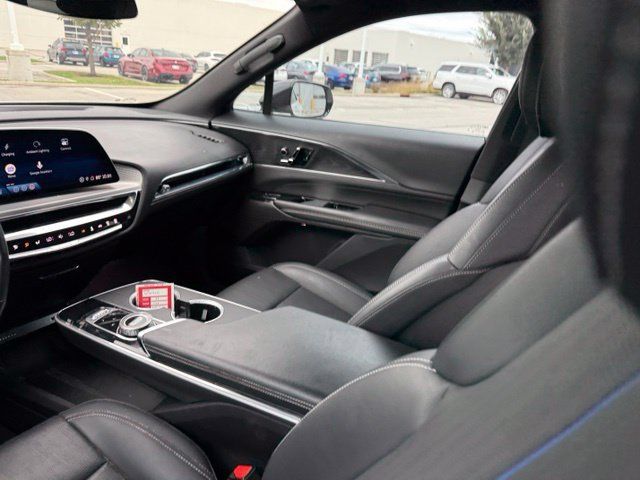 Used 2024 Cadillac Lyriq Sport AWD/4WD image 8