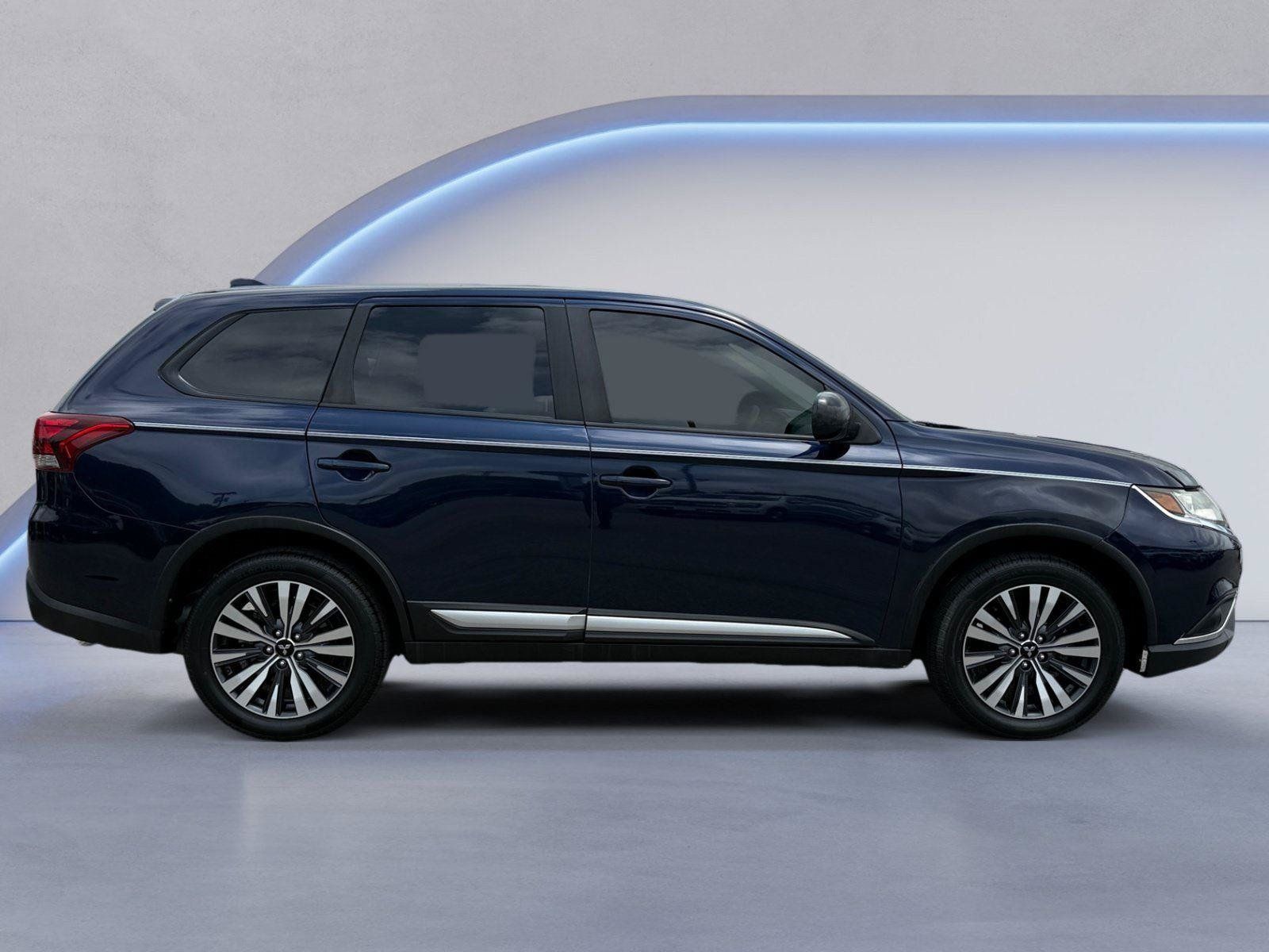 Used 2020 Mitsubishi Outlander ES FWD image 2