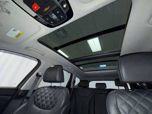 Used 2022 Hyundai Santa Fe Limited image 7