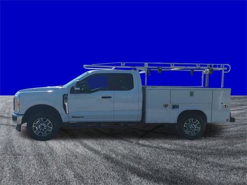 Certified 2023 Ford F350 XL w/ XL Chrome Package image 7