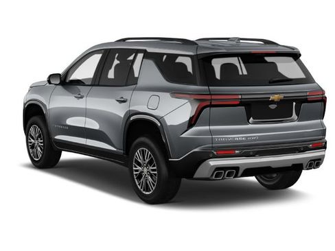 Used 2023 Chevrolet Traverse LT w/ Midnight/Sport Edition FWD image 2