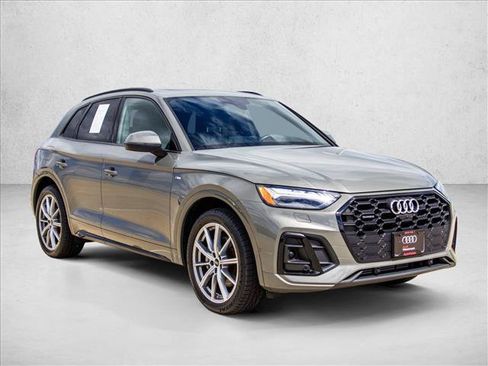 Certified 2023 Audi Q5 e Prestige w/ Prestige Package AWD/4WD image 3