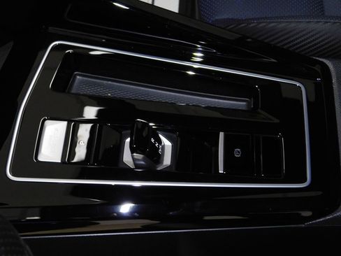 Used 2025 Volkswagen Golf R Black Edition image 37