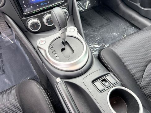 Used 2018 Nissan 370Z Coupe RWD image 22
