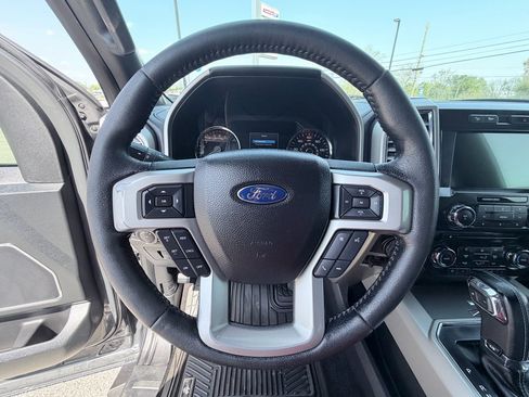 Used 2016 Ford F150 Lariat image 13