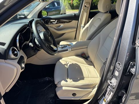 Used 2018 Mercedes-Benz GLC 300 image 9