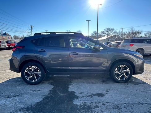 Used 2024 Subaru Crosstrek 2.0i Premium AWD/4WD image 2