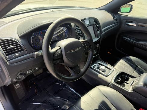 Used 2016 Chrysler 300 S image 24