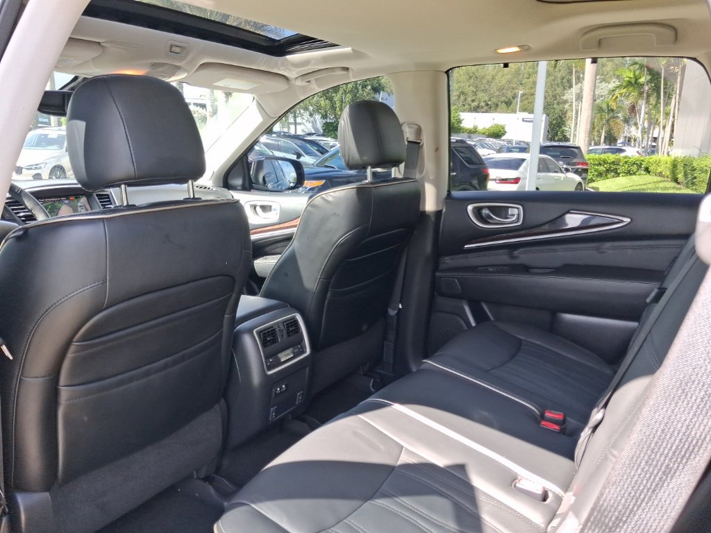 Used 2020 INFINITI QX60 Luxe w/ Sensory Package FWD image 7