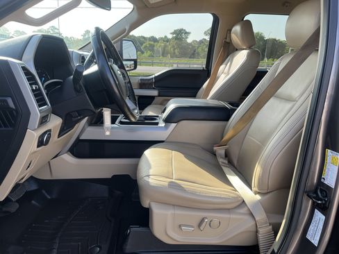 Used 2019 Ford F250 Lariat w/ Lariat Value Package AWD/4WD image 15