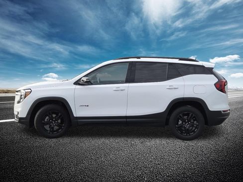 Used 2024 GMC Terrain AT4 AWD/4WD image 14