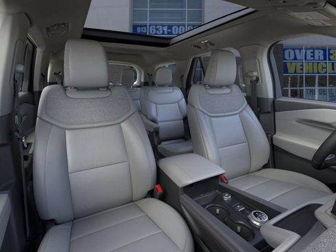 New 2026 Ford Explorer Active w/ Active Comfort Package AWD/4WD image 10