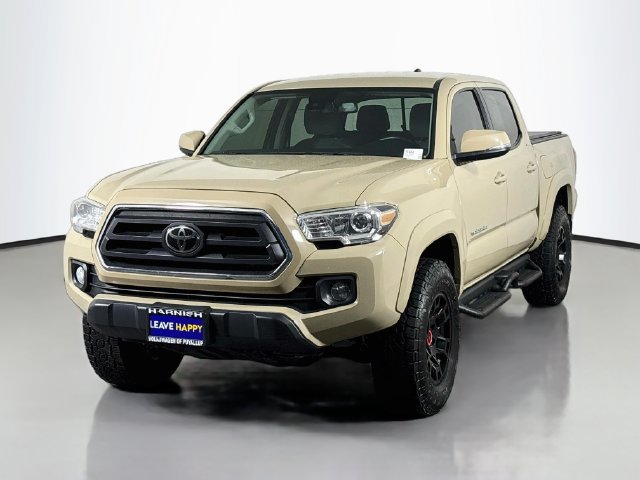 Used 2020 Toyota Tacoma SR5 w/ Technology Package AWD/4WD image 3