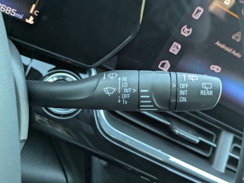 Used 2025 Chevrolet Trax RS w/ Driver Confidence Package image 18