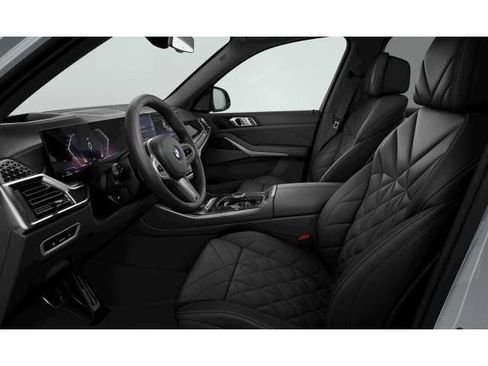 New 2026 BMW X5 xDrive40i w/ M Sport Package AWD/4WD image 6