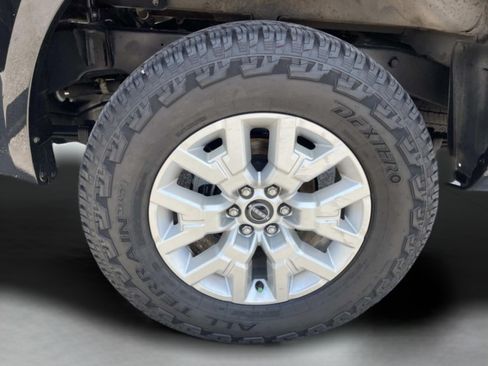 Used 2023 Nissan Frontier SV w/ SV Convenience Package RWD image 16