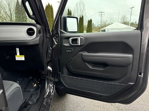 New 2026 Jeep Gladiator Sport image 24