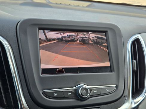 Certified 2024 Chevrolet Equinox LS w/ LS Convenience Package FWD image 16