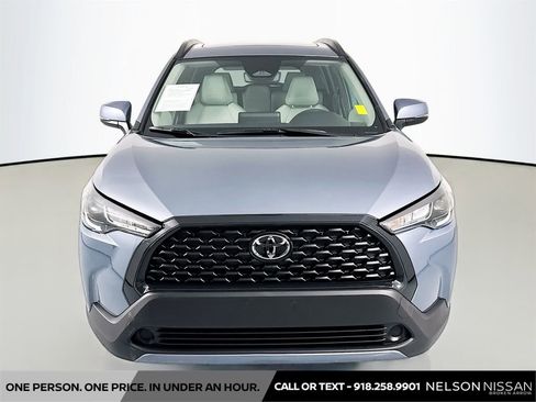 Used 2024 Toyota Corolla Cross LE w/ Moonroof Package AWD/4WD image 2