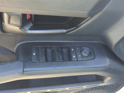 Used 2024 Toyota Tacoma SR5 AWD/4WD image 11