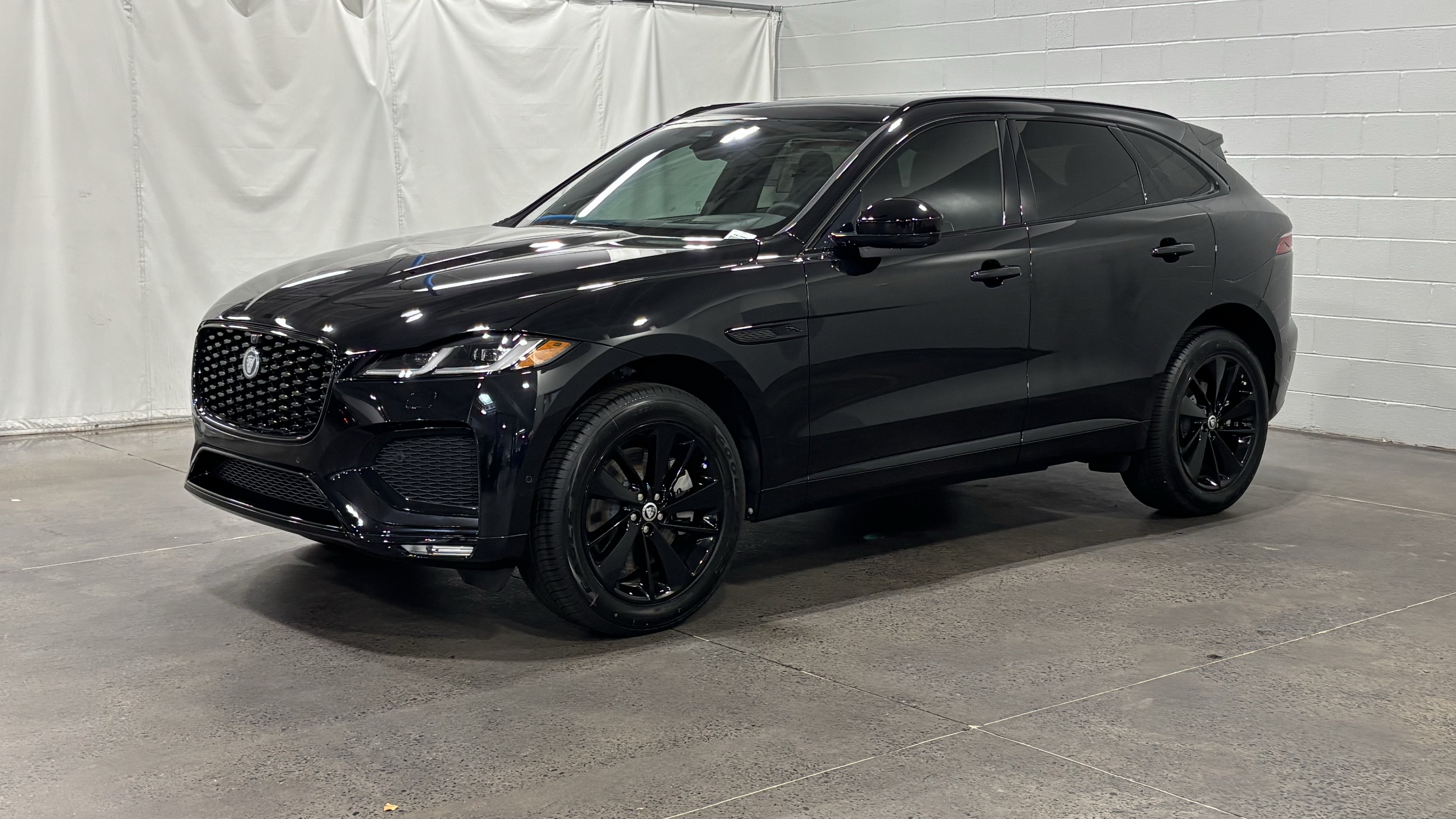 New 2026 Jaguar F-PACE R-Dynamic S AWD/4WD image 1