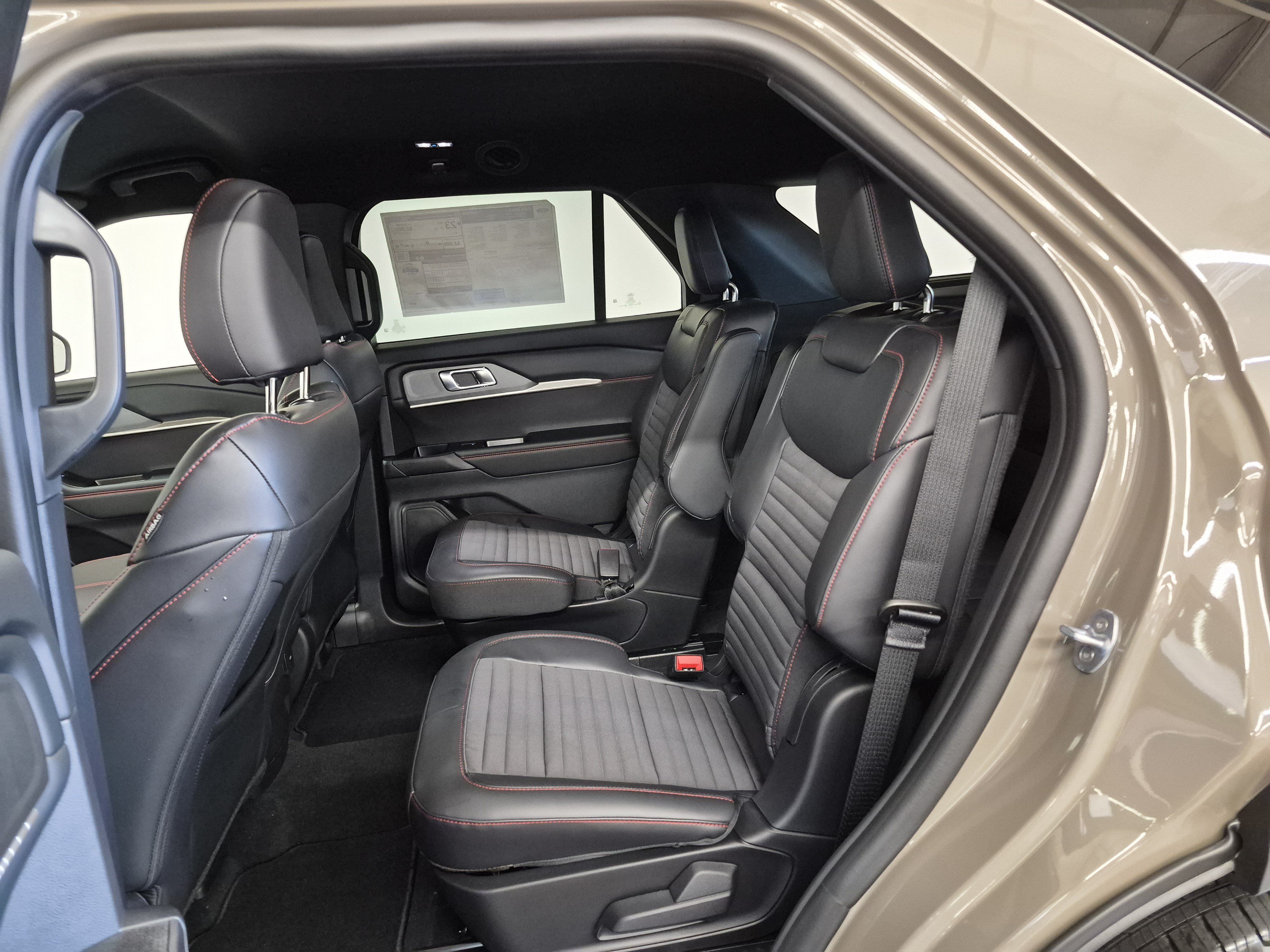 New 2027 Ford Explorer ST-Line RWD image 15