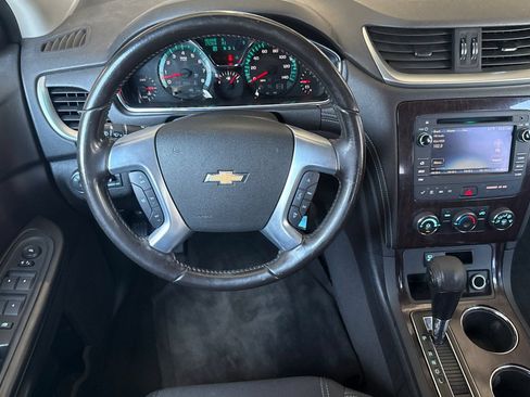 Used 2017 Chevrolet Traverse LT AWD/4WD image 15