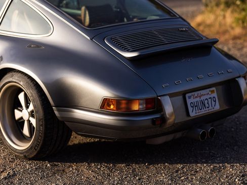 Used 1989 Porsche 911 Carrera 4 image 16