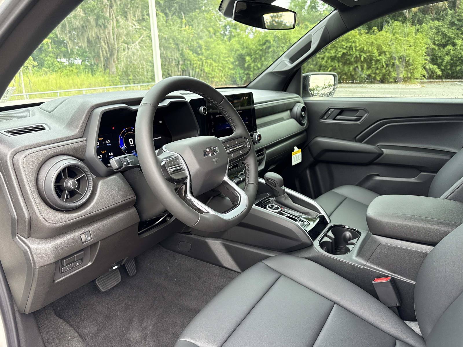 New 2026 Chevrolet Colorado Trail Boss w/ Midnight Edition AWD/4WD image 21