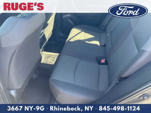 Used 2021 Toyota RAV4 XLE w/ XLE Grade Weather Package AWD/4WD image 14