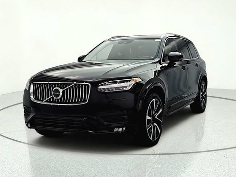 Used 2020 Volvo XC90 T6 Momentum w/ Protection Package Premier AWD/4WD image 2