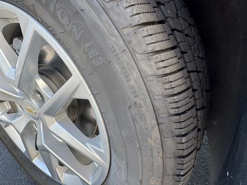 Used 2022 Chevrolet Equinox LT FWD image 36