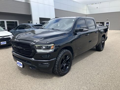 Used 2021 RAM 1500 Big Horn AWD/4WD image 2