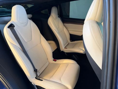 Used 2023 Tesla Model X image 34