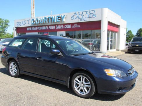 Used 2005 Subaru Legacy 2.5i AWD/4WD image 2
