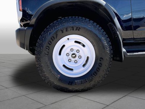 Used 2025 Ford Bronco Heritage Edition AWD/4WD image 10
