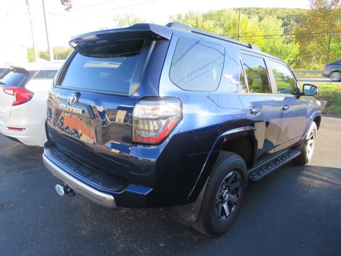 Used 2019 Toyota 4Runner TRD Off-Road image 6