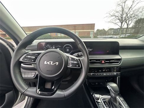 Certified 2024 Kia Seltos SX image 9