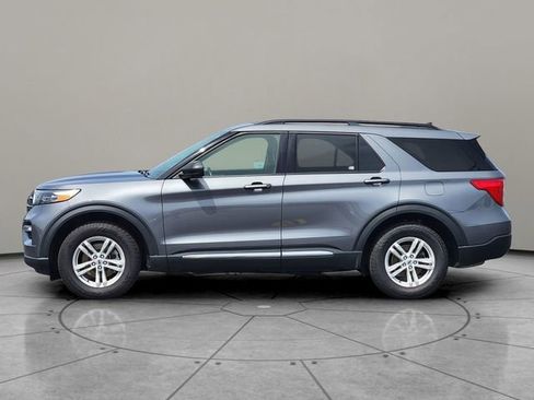 Certified 2022 Ford Explorer XLT w/ Equipment Group 202A AWD/4WD image 9